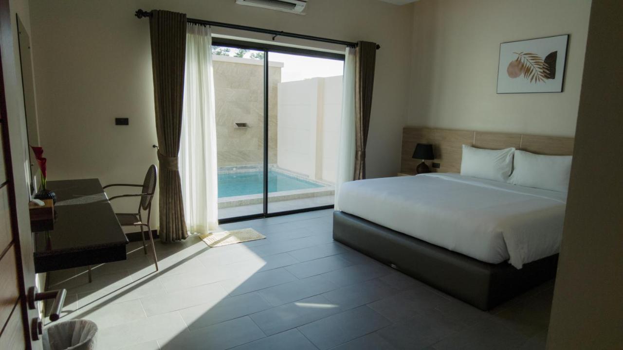 Toledo Pool Villa Накхон Си Тамарат Екстериор снимка