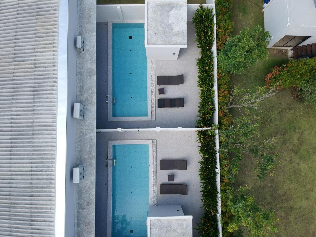 Toledo Pool Villa Накхон Си Тамарат Екстериор снимка
