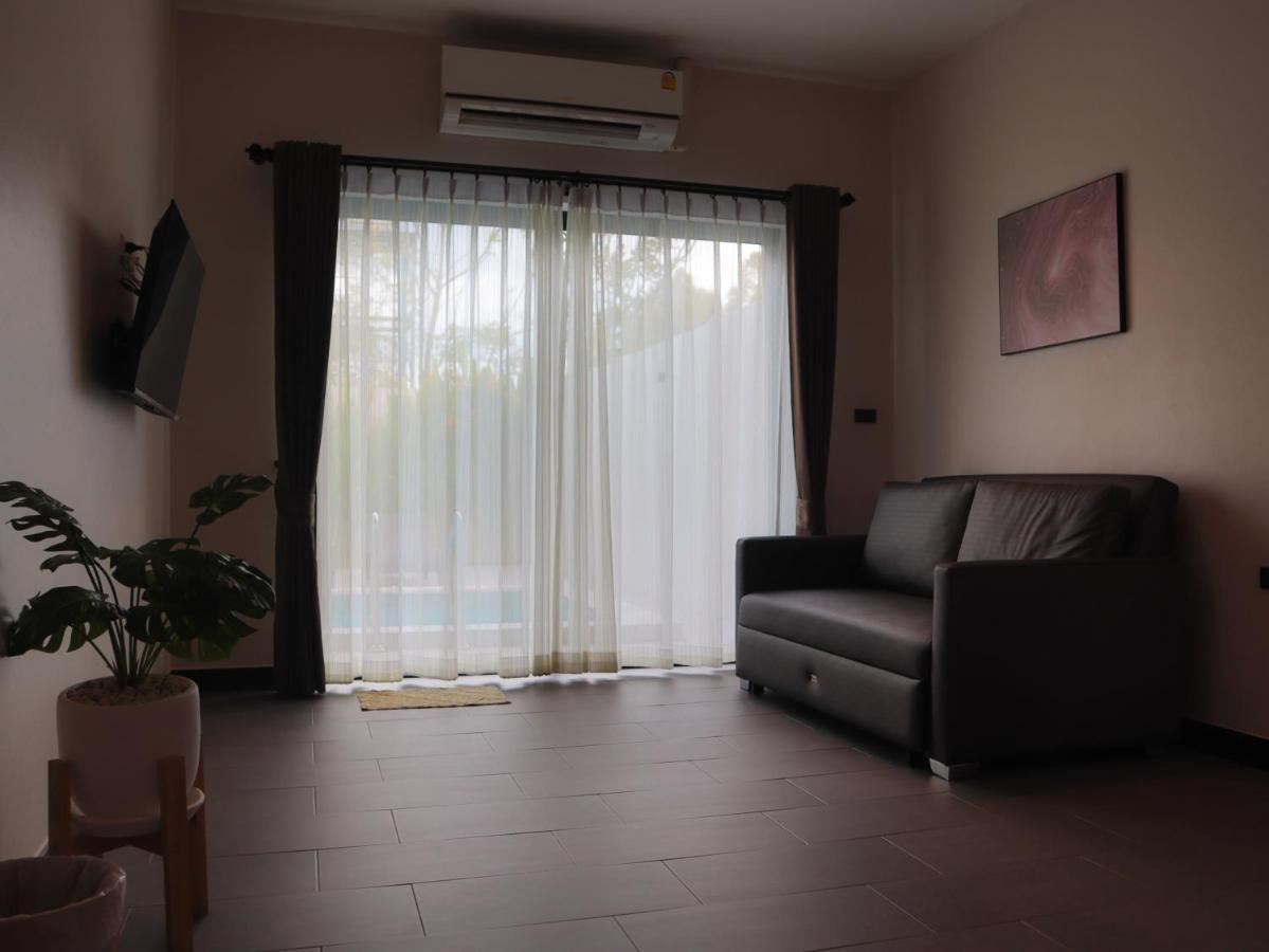 Toledo Pool Villa Накхон Си Тамарат Екстериор снимка